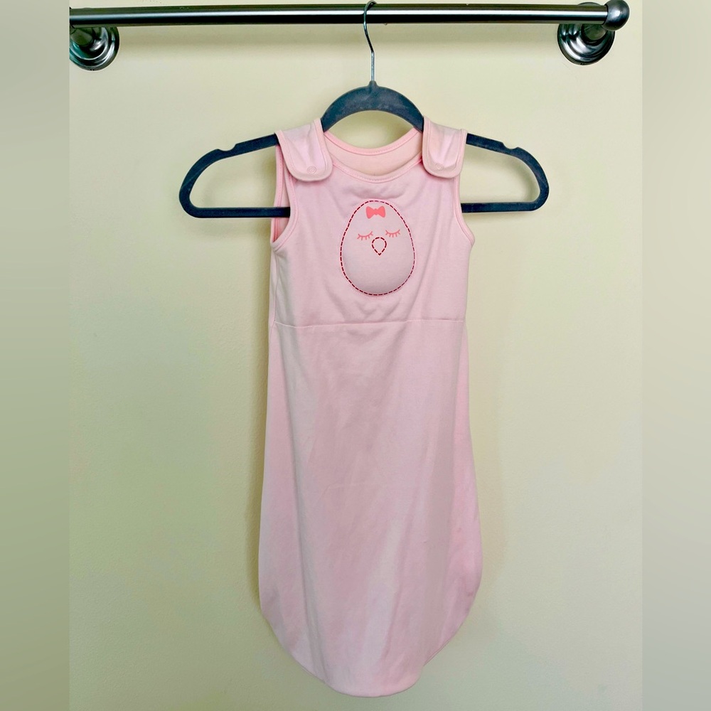 Nested Bean Zen Sack Classic sleep sack in pink. Size Medium (6 - 15 months)